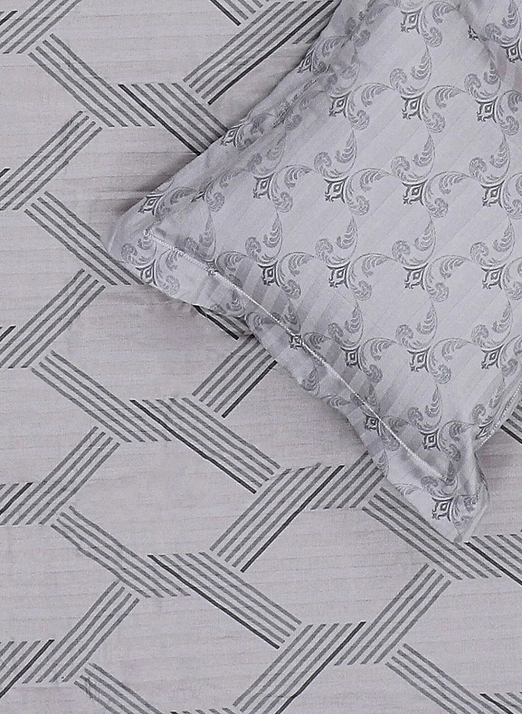 210TC Pure Cotton King Bedsheet with 2 Pillow Covers - Image 5