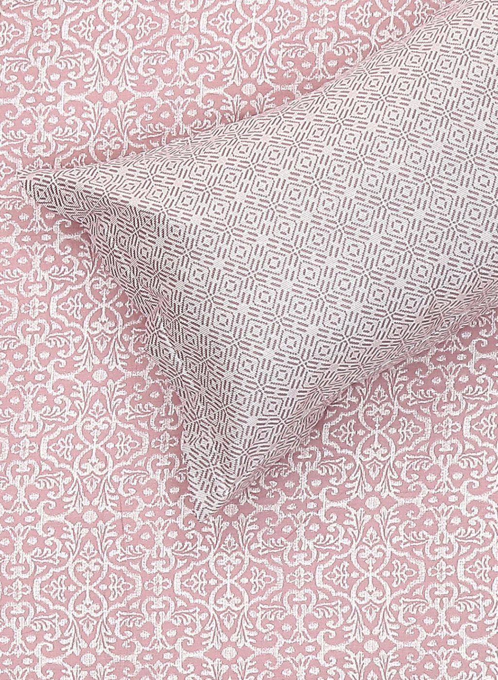 210TC Pure Cotton Queen Bedsheet with 2 Pillow Covers - Image 5