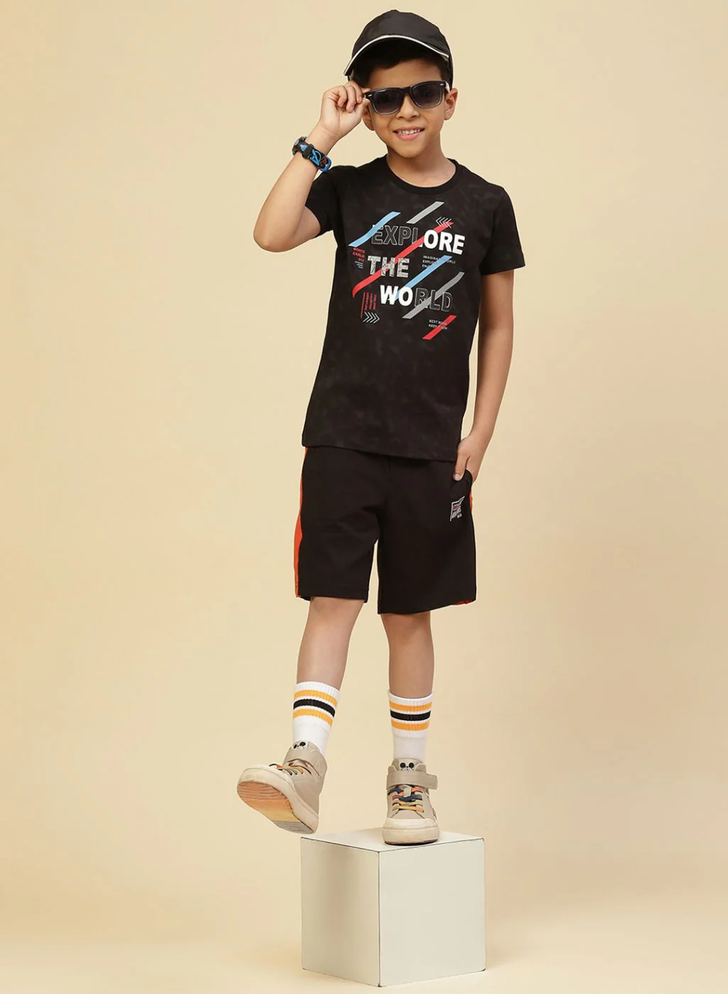 Boys Black Printed T-Shirt - Image 5