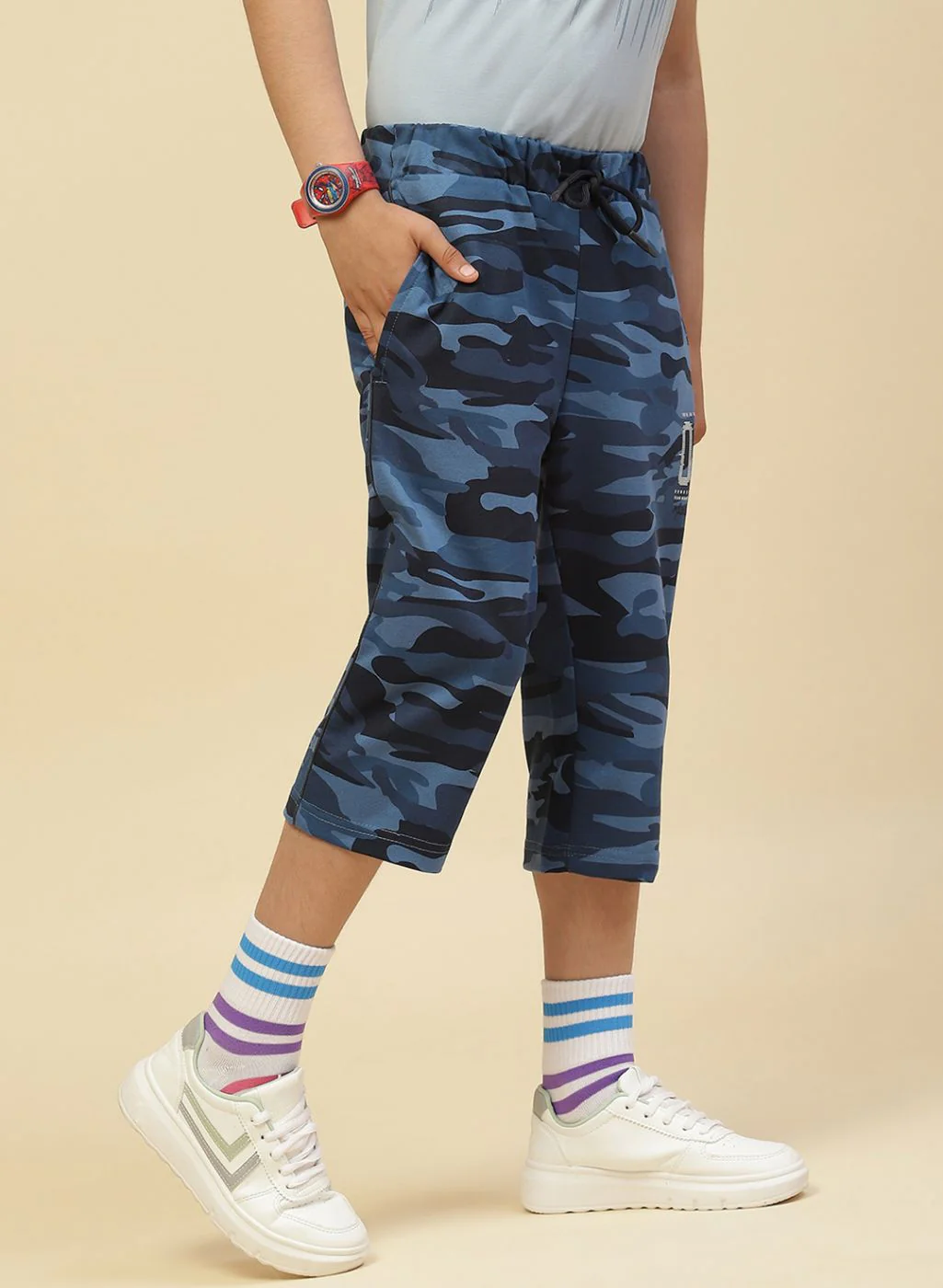 Boys Blue Printed Capri - Image 3