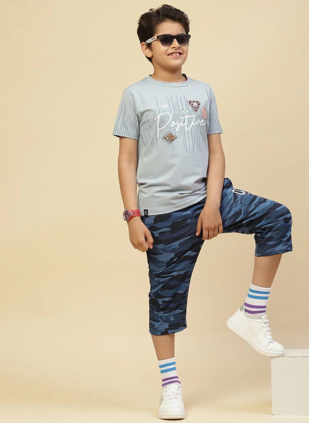Boys Blue Printed Capri - Image 5