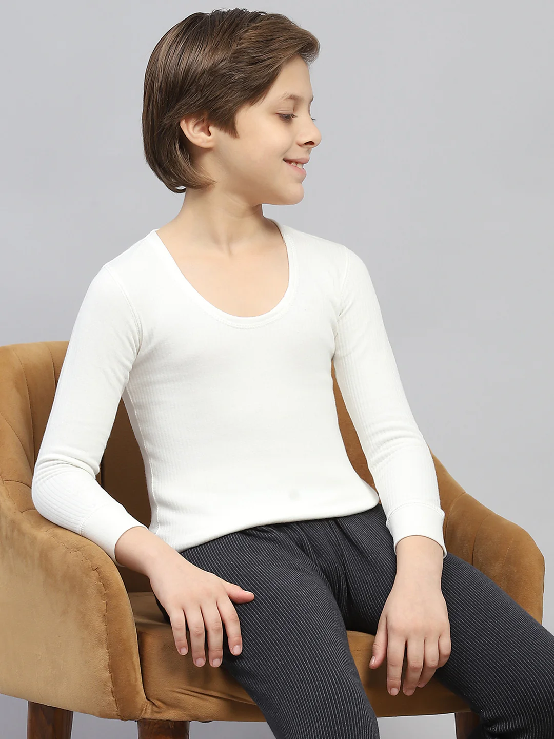 Boys Off White Solid Thermal Vest - Image 3