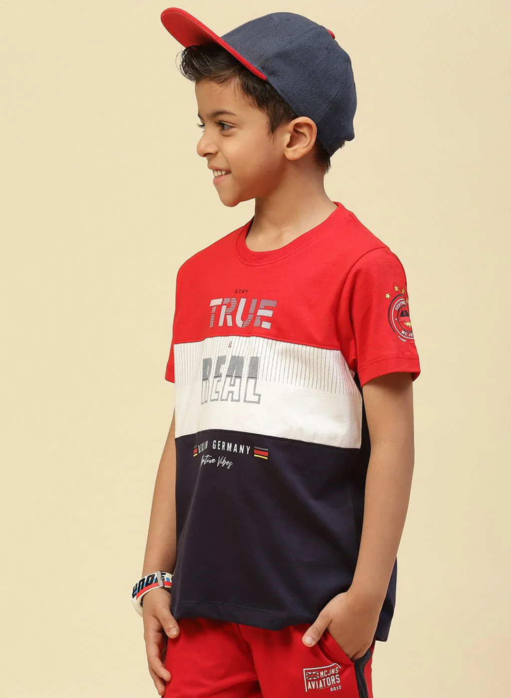 Boys Red & Navy Blue Printed T-Shirt - Image 3