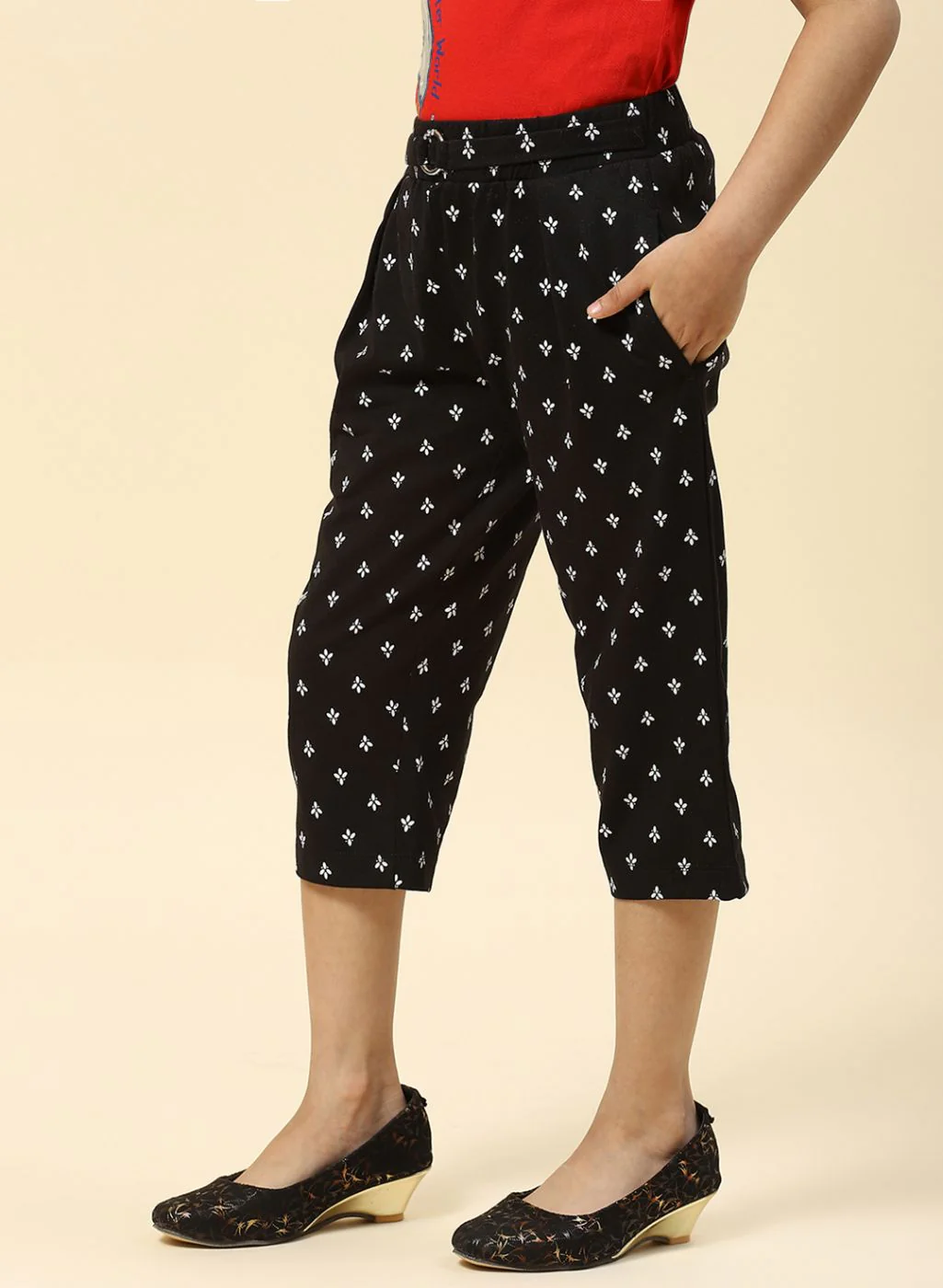 Girls Black Printed Capri - Image 3