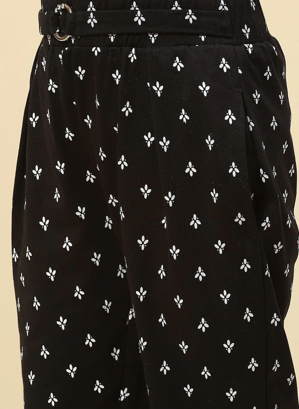Girls Black Printed Capri - Image 6