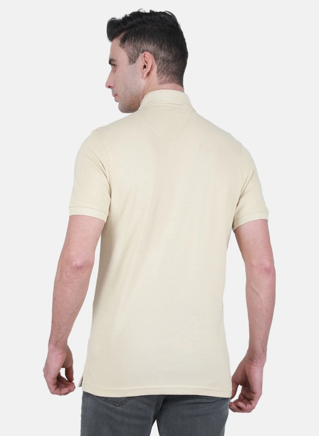 Men Beige Solid T-Shirt - Image 3