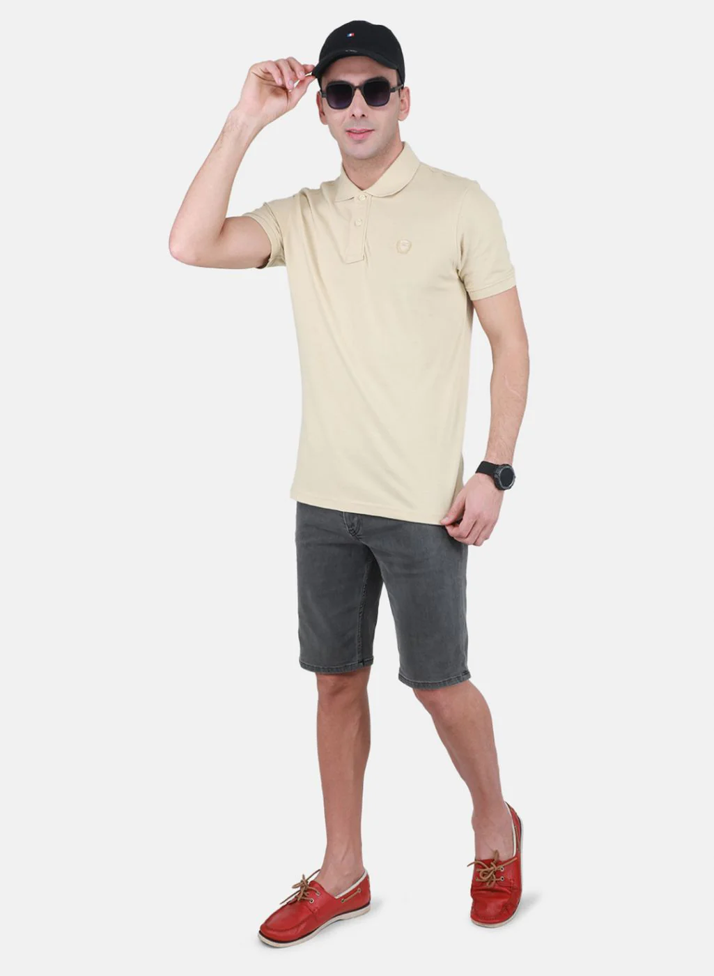 Men Beige Solid T-Shirt - Image 4