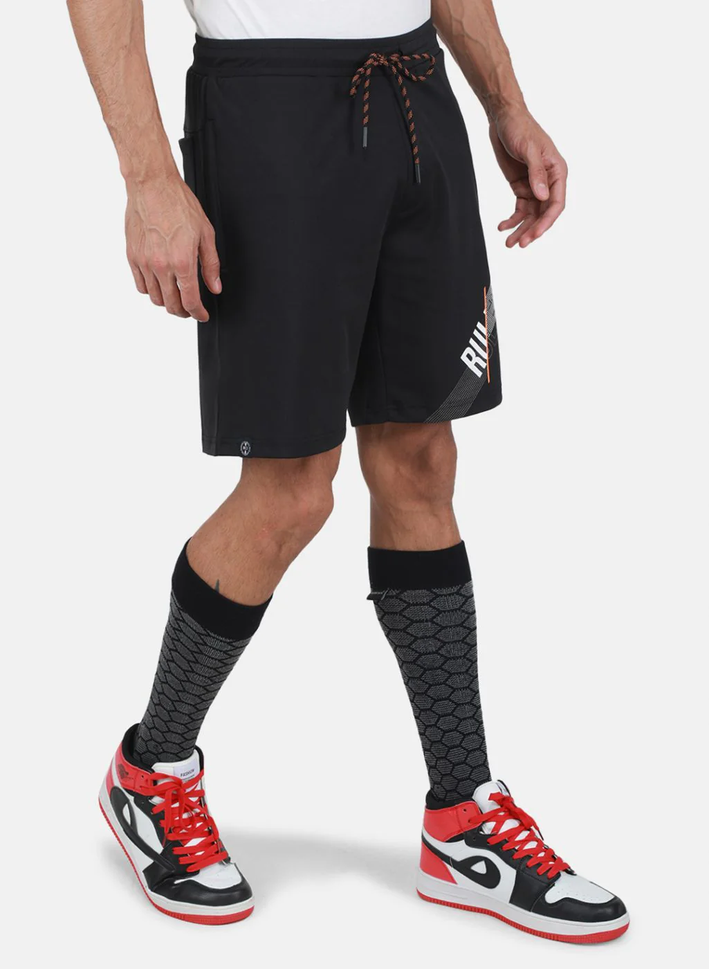 Men Black Solid Bermuda - Image 6