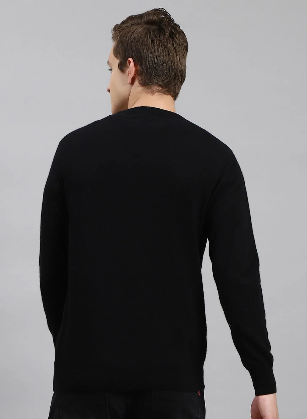 Men Black Solid Lamb wool Pullover - Image 5