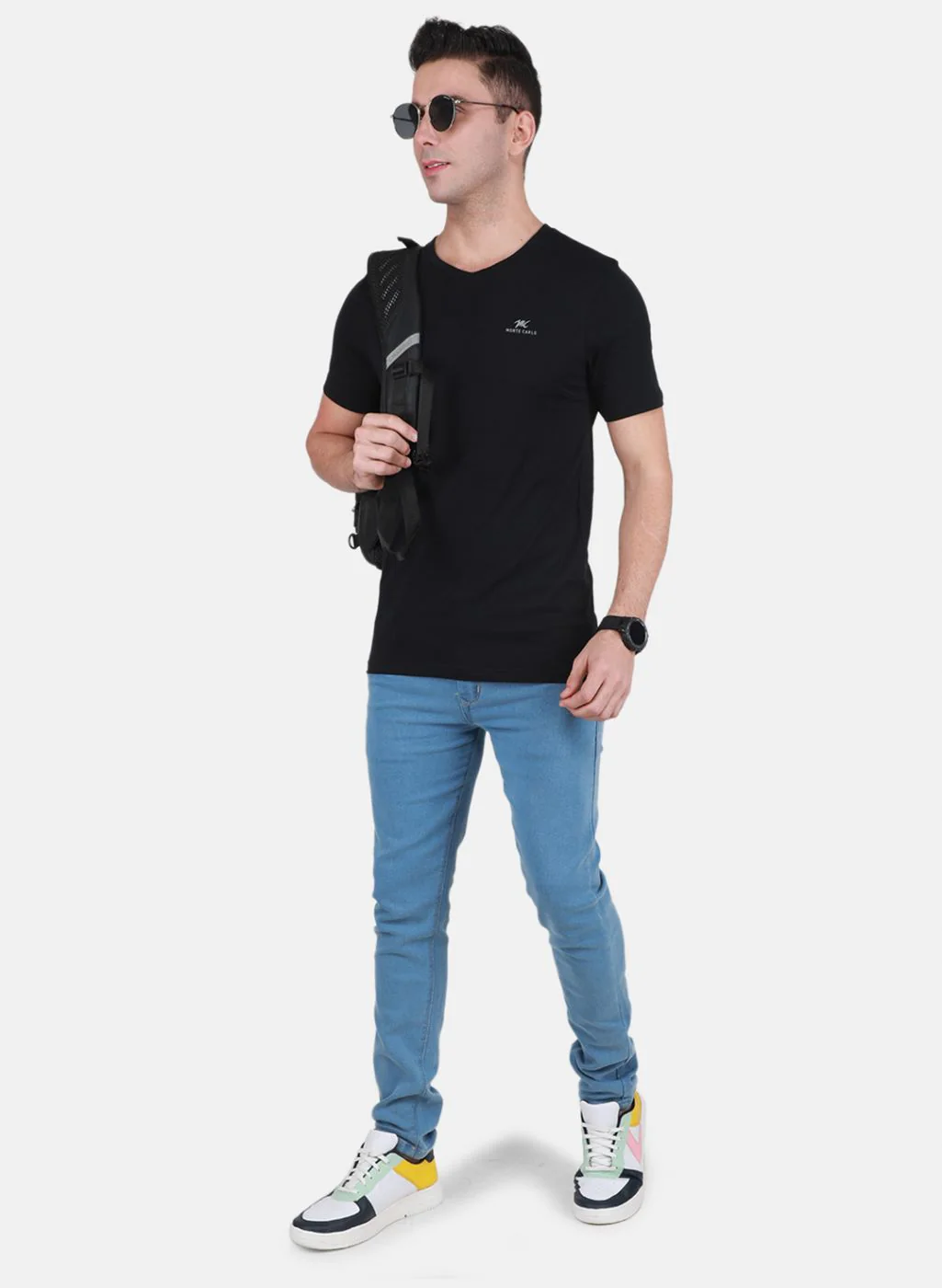 Men Black Solid T-Shirt - Image 4