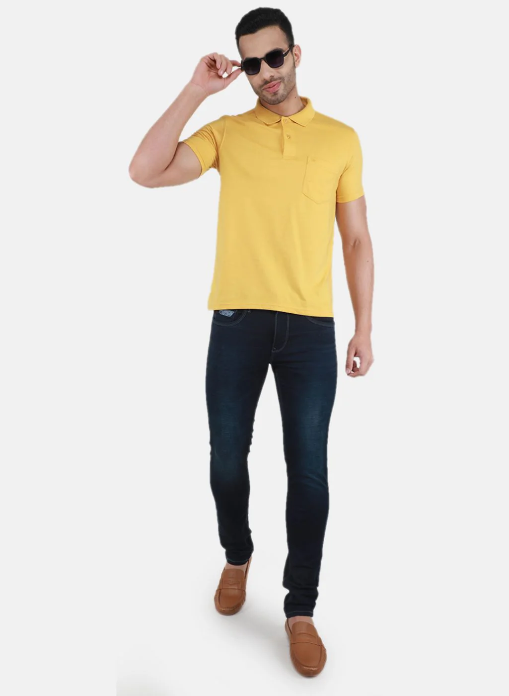 Men Gold Solid T-Shirt - Image 4