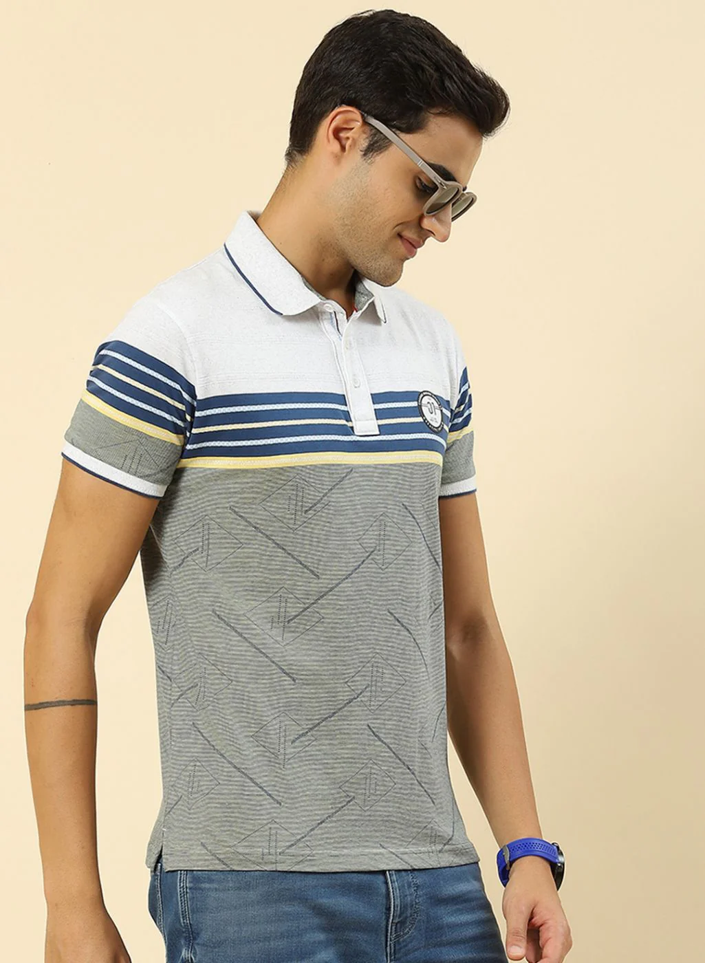 Men Green Jaquard T-Shirt - Image 4