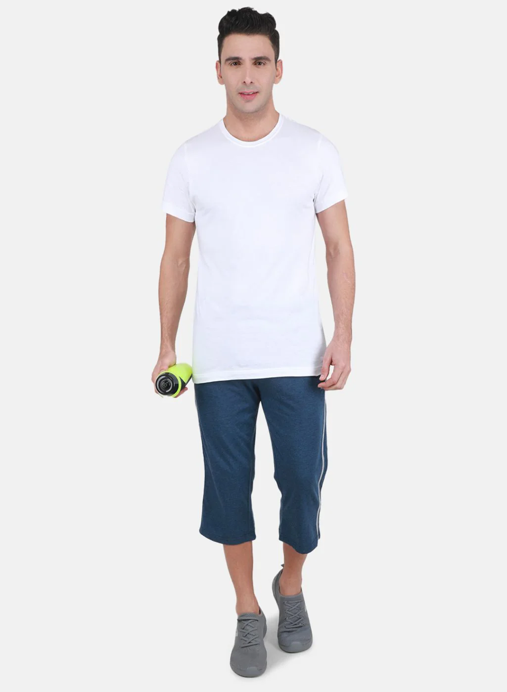 Men NAvy Blue Solid Capri - Image 4