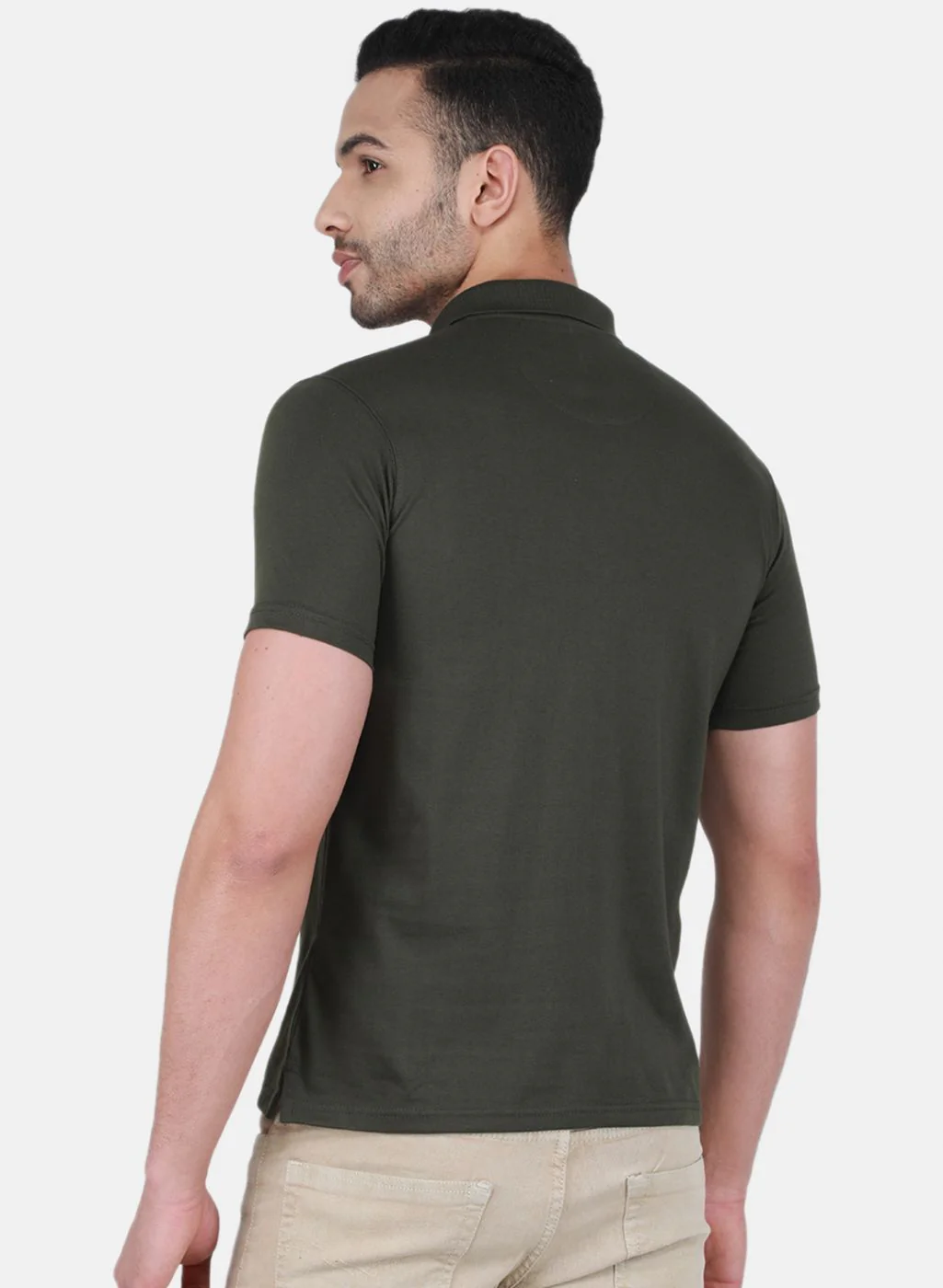 Men Olive Solid T-Shirt - Image 3