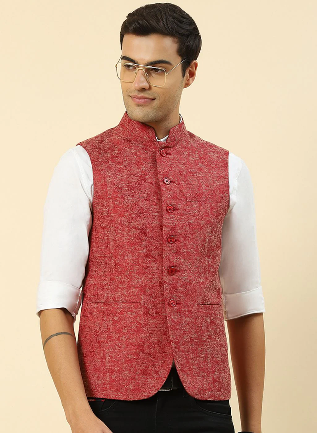 Men Red Solid Coat - Image 2