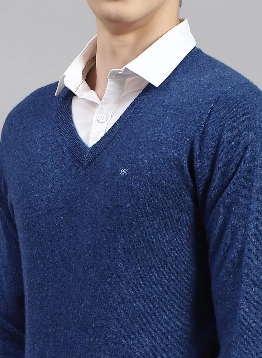 Men Royal Blue Solid Lamb wool Pullover - Image 6