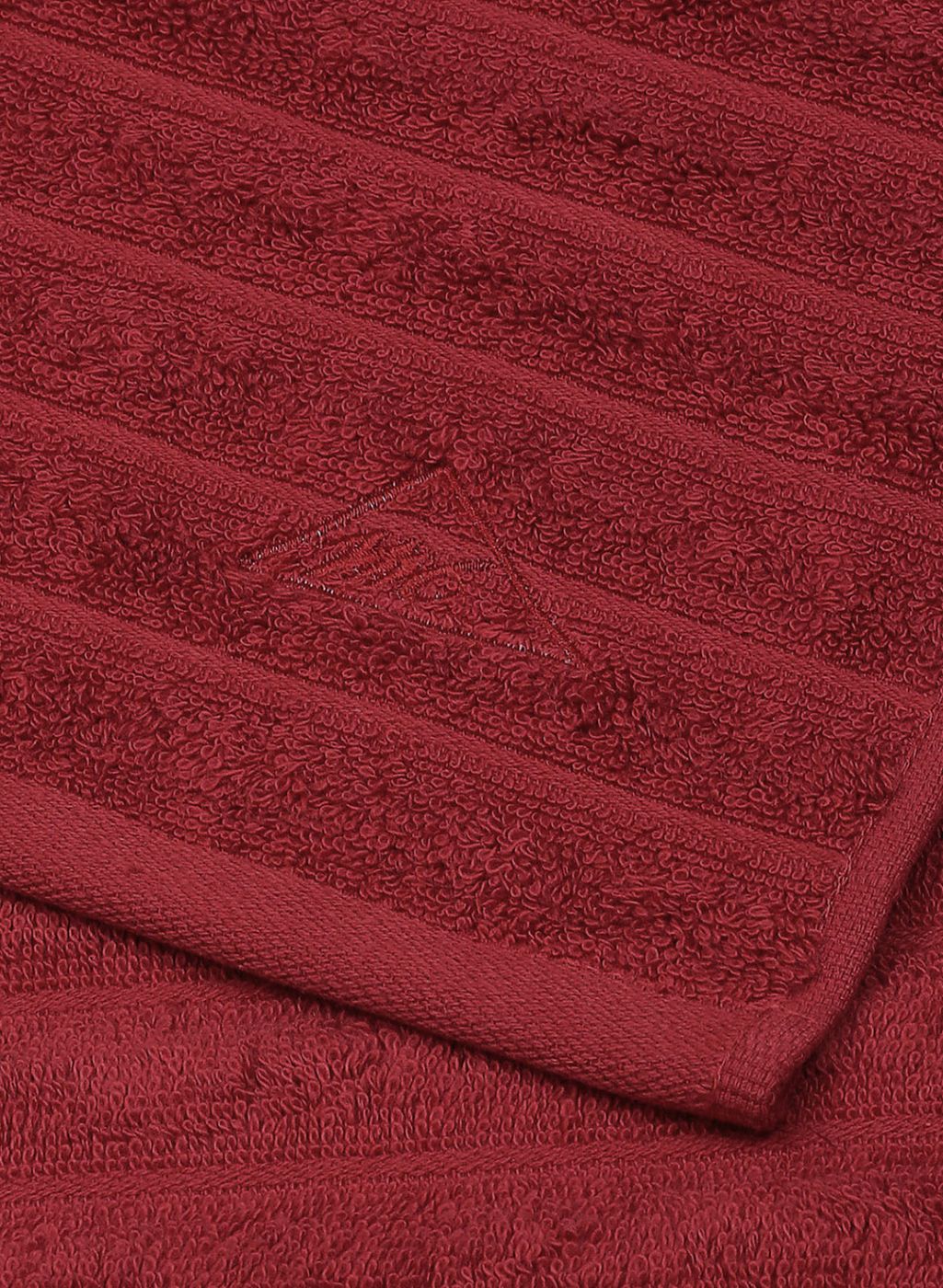Red Cotton 525 GSM Towel Set Pack of 2 (1 Bath & 1 Hand Towel) - Image 5