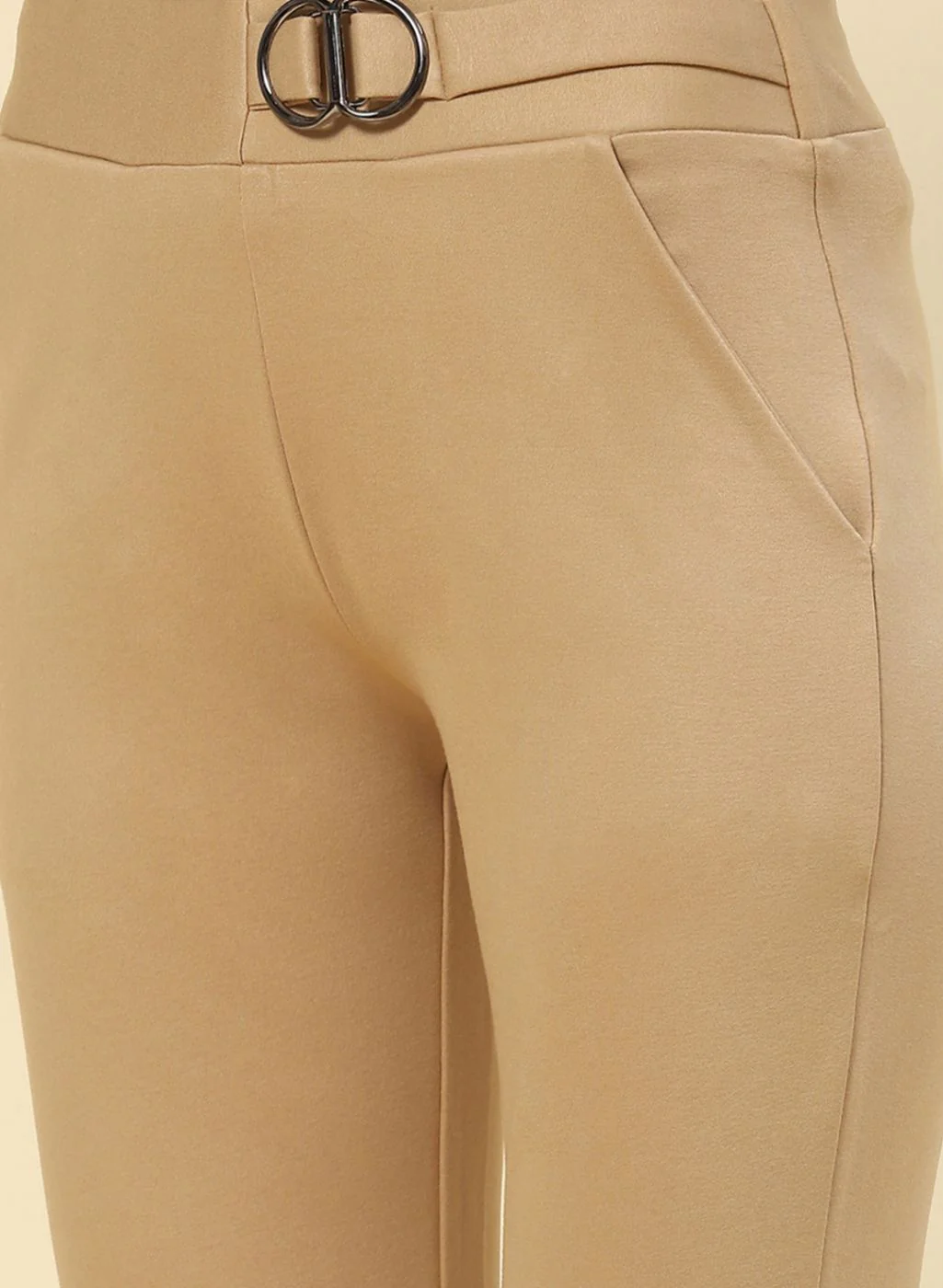 Women Beige Plain Jegging - Image 6