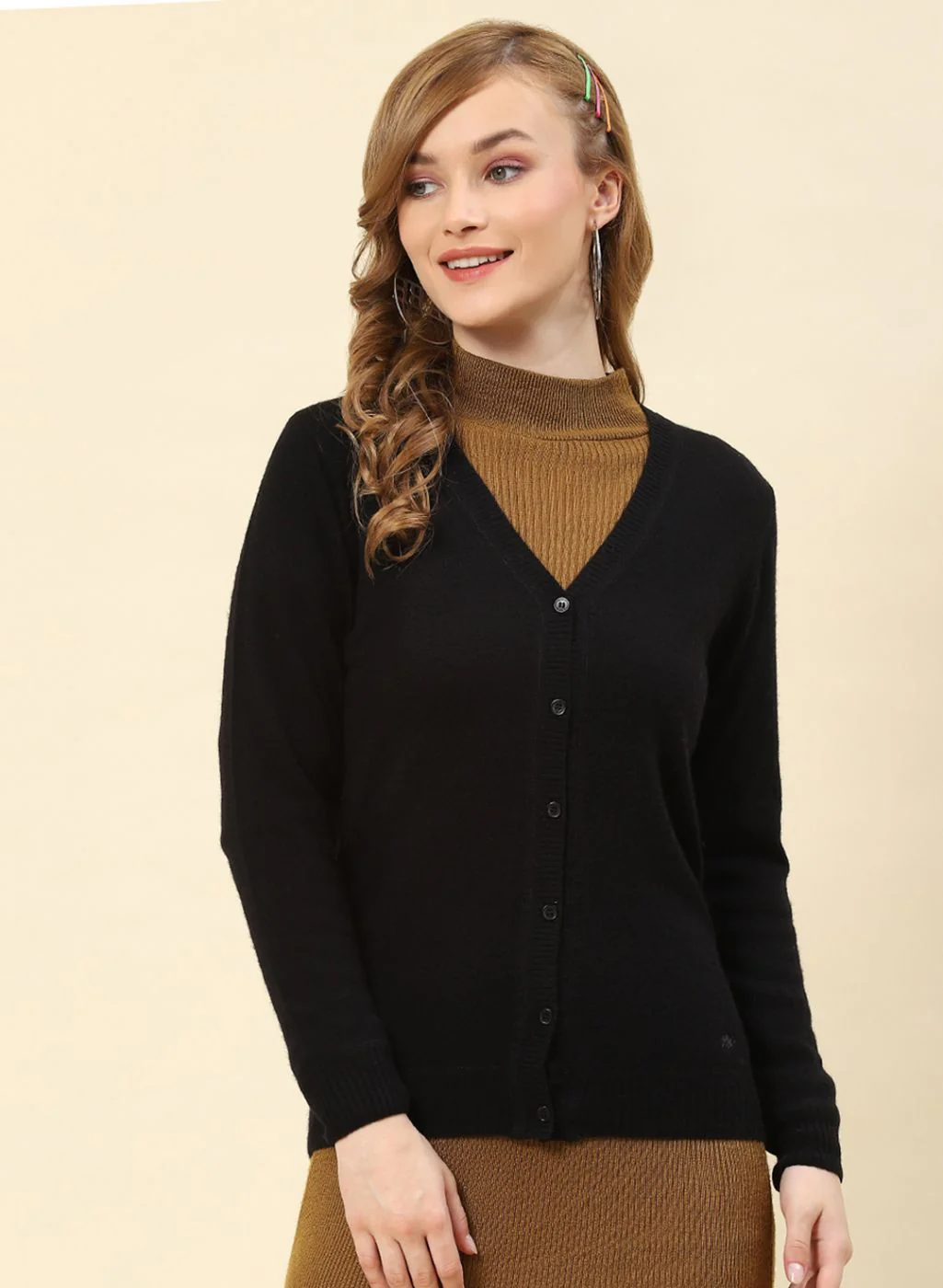Women Black Solid Lamb wool Cardigan - Image 2
