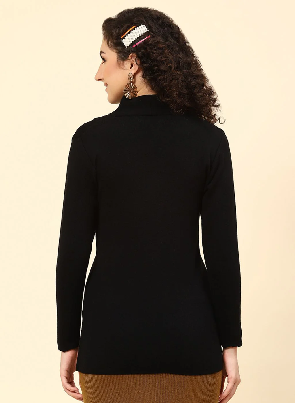 Women Black Solid Pure wool Cardigan - Image 5