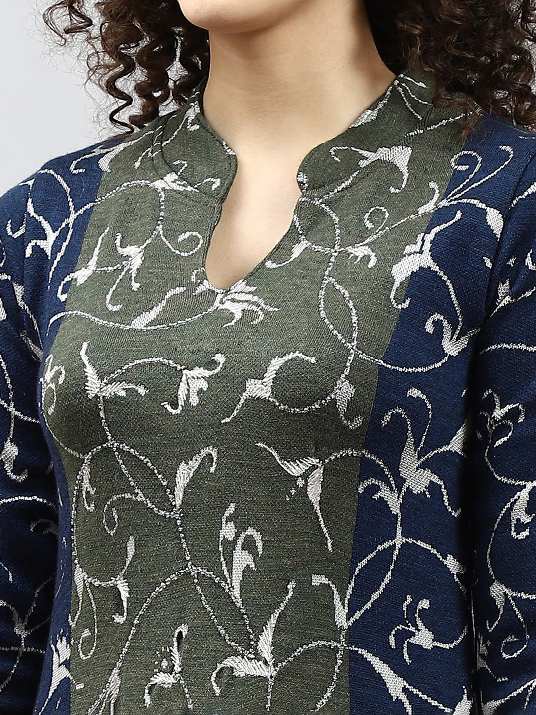 Women Green Self Design Kurti+Lower Set for Winter - Image 6
