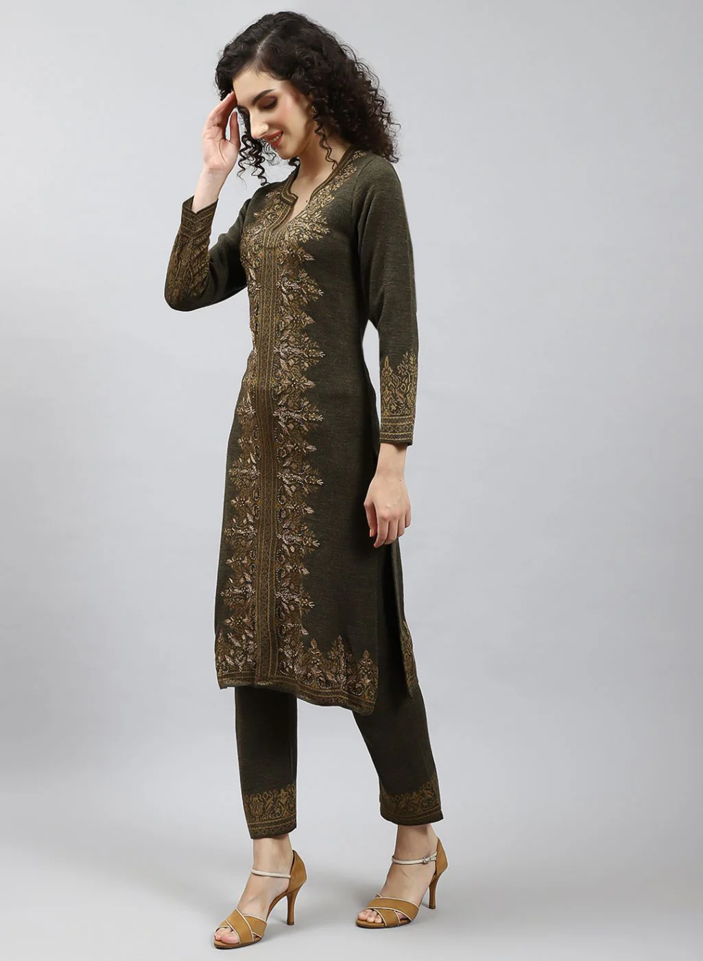 Women Green Self Design Kurti+Lower Set for Winter - Image 3