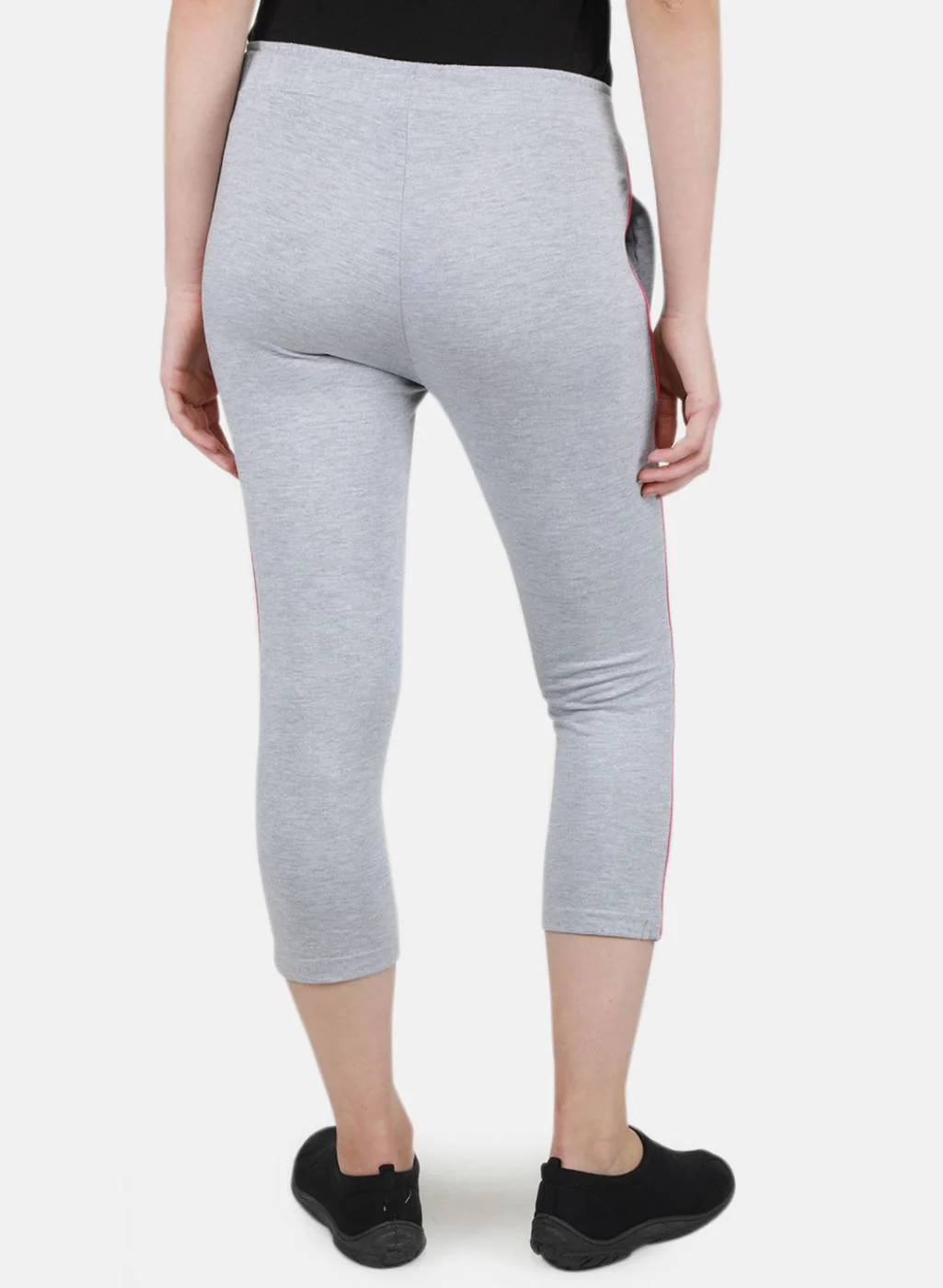 Women Grey Solid Capri - Image 3