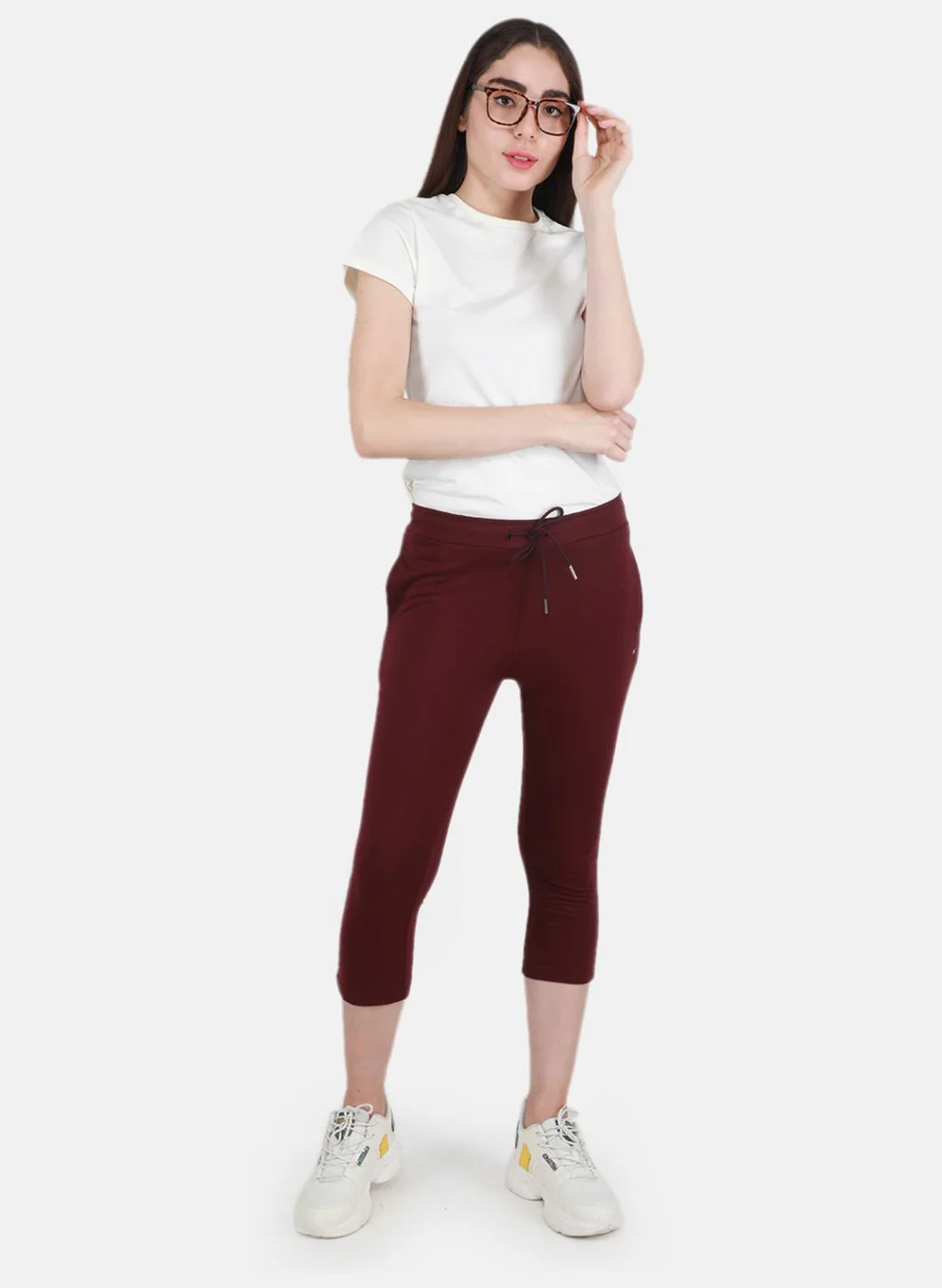 Women Maroon Solid Capri - Image 4