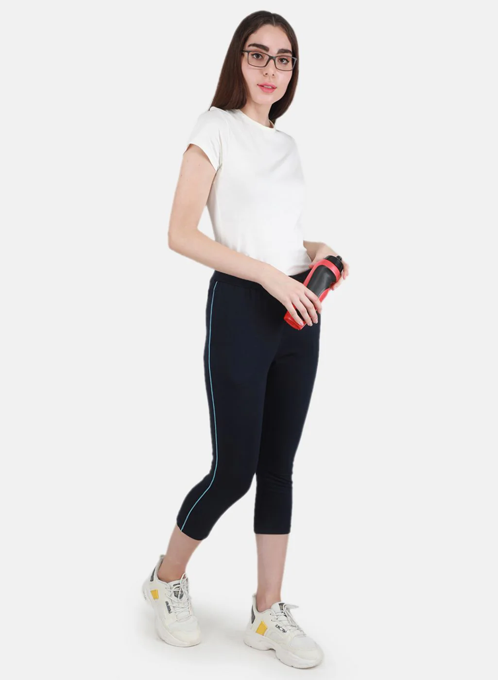 Women NAvy Blue Solid Capri - Image 4
