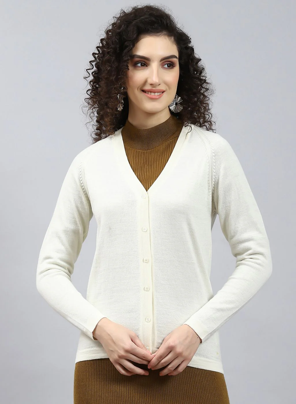Women Off White Solid Pure wool Cardigan - Image 2
