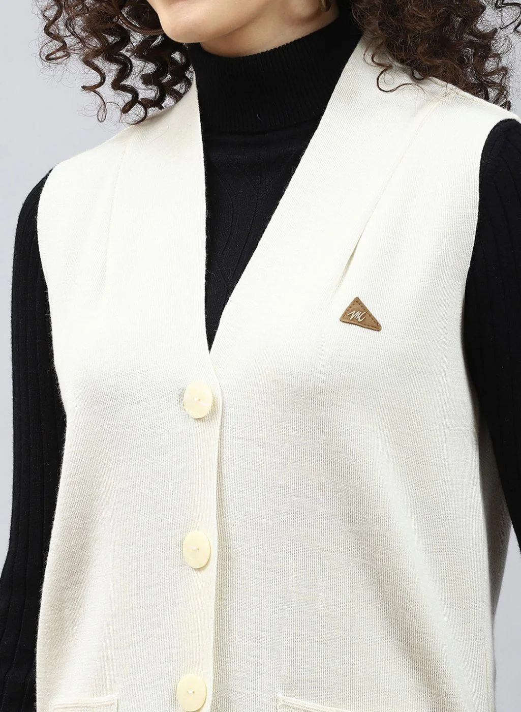 Women Off White Solid Pure wool Cardigan - Image 6