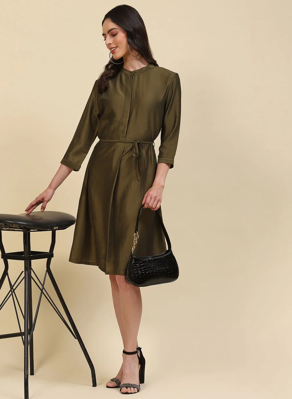 Women Olive Plain Tunic - Image 5