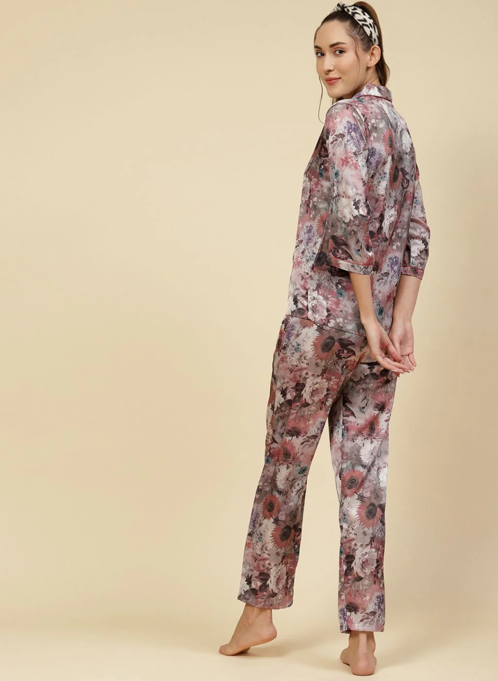 Women Peach Printed Lower Set - Image 5