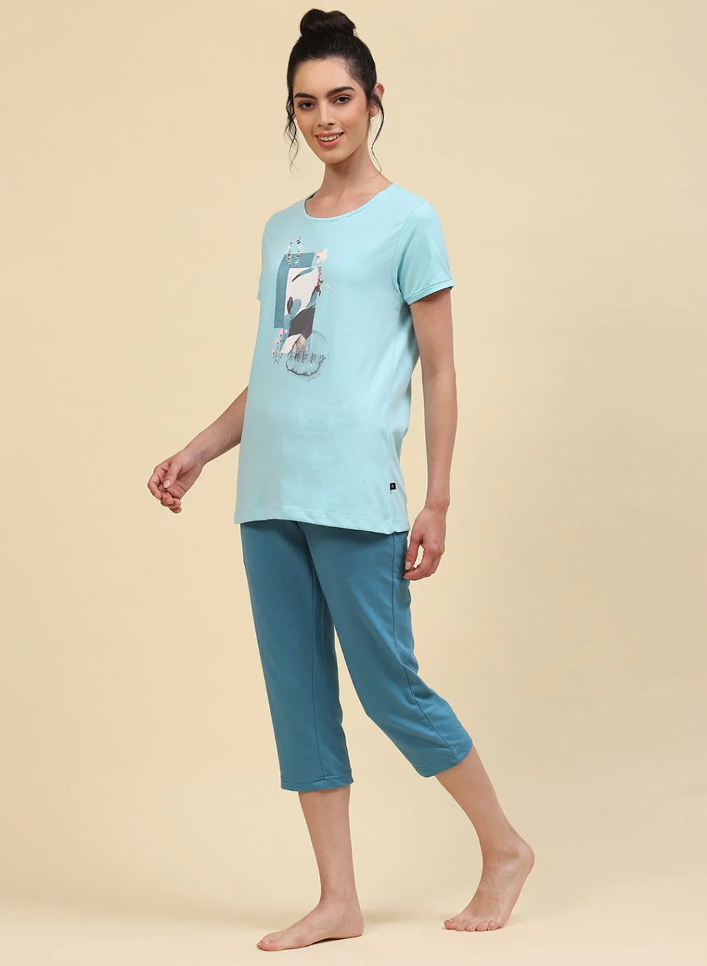 Women Sky Blue Printed Capri Set - Image 3