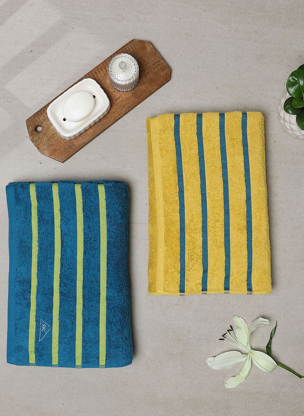 Yellow & Blue Cotton 525 GSM Bath Towel (Pack of 2) - Image 7