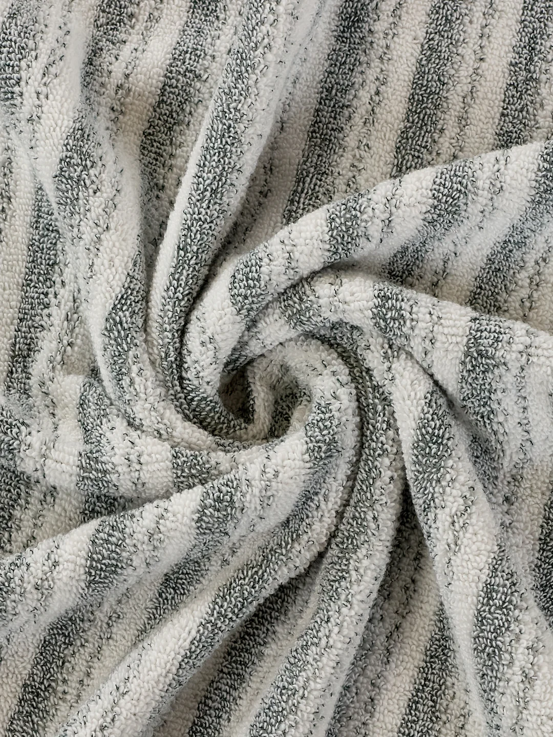 Premium Green & White Pure Cotton Self Design 500 GSM Bath Towel 1 Piece (Green Weave Collection) - Image 7