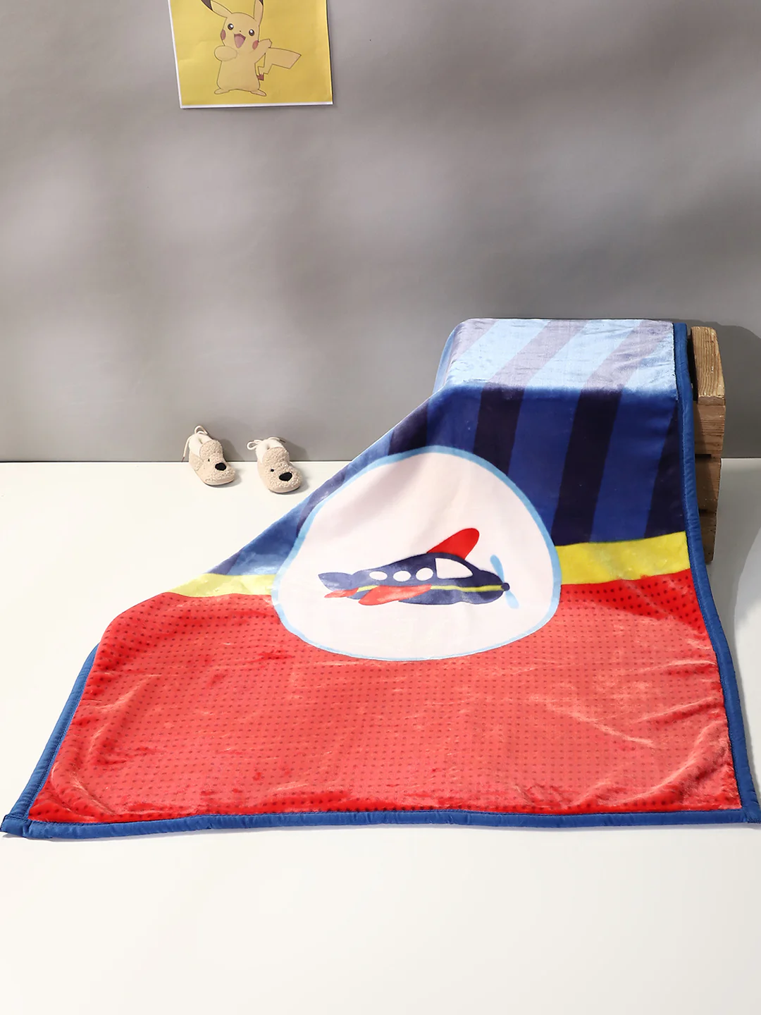 Cartoon Plane Printed Soft Plush Blue and Red Baby Blanket - Image 2