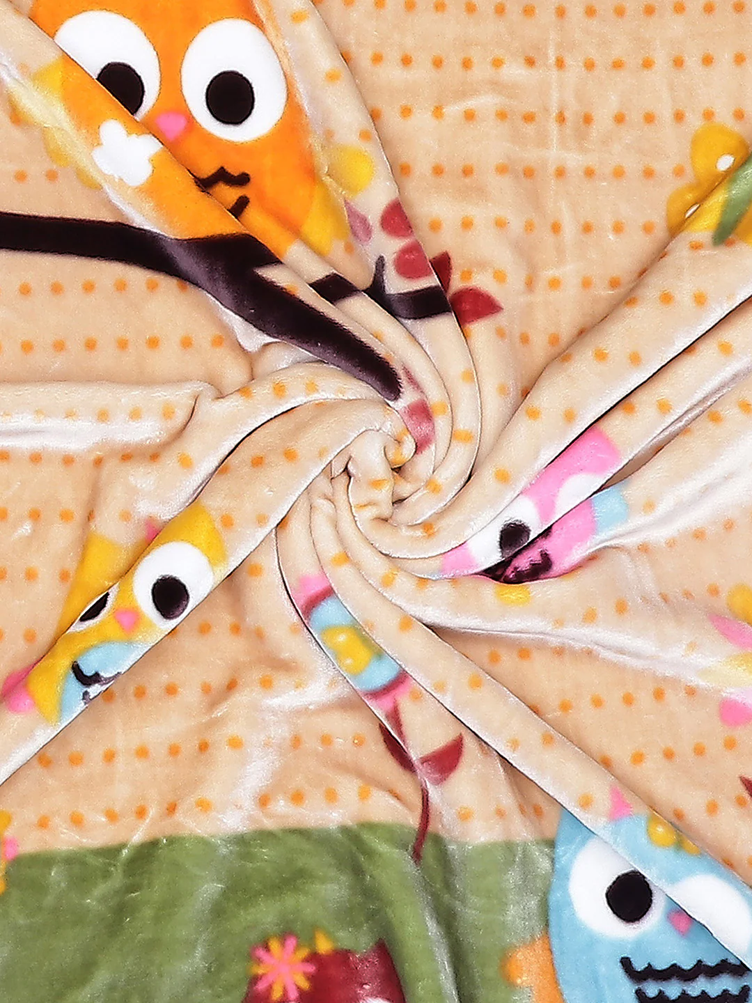 Cartoon Birds Printed Plush Yellow Baby Blanket - Image 5