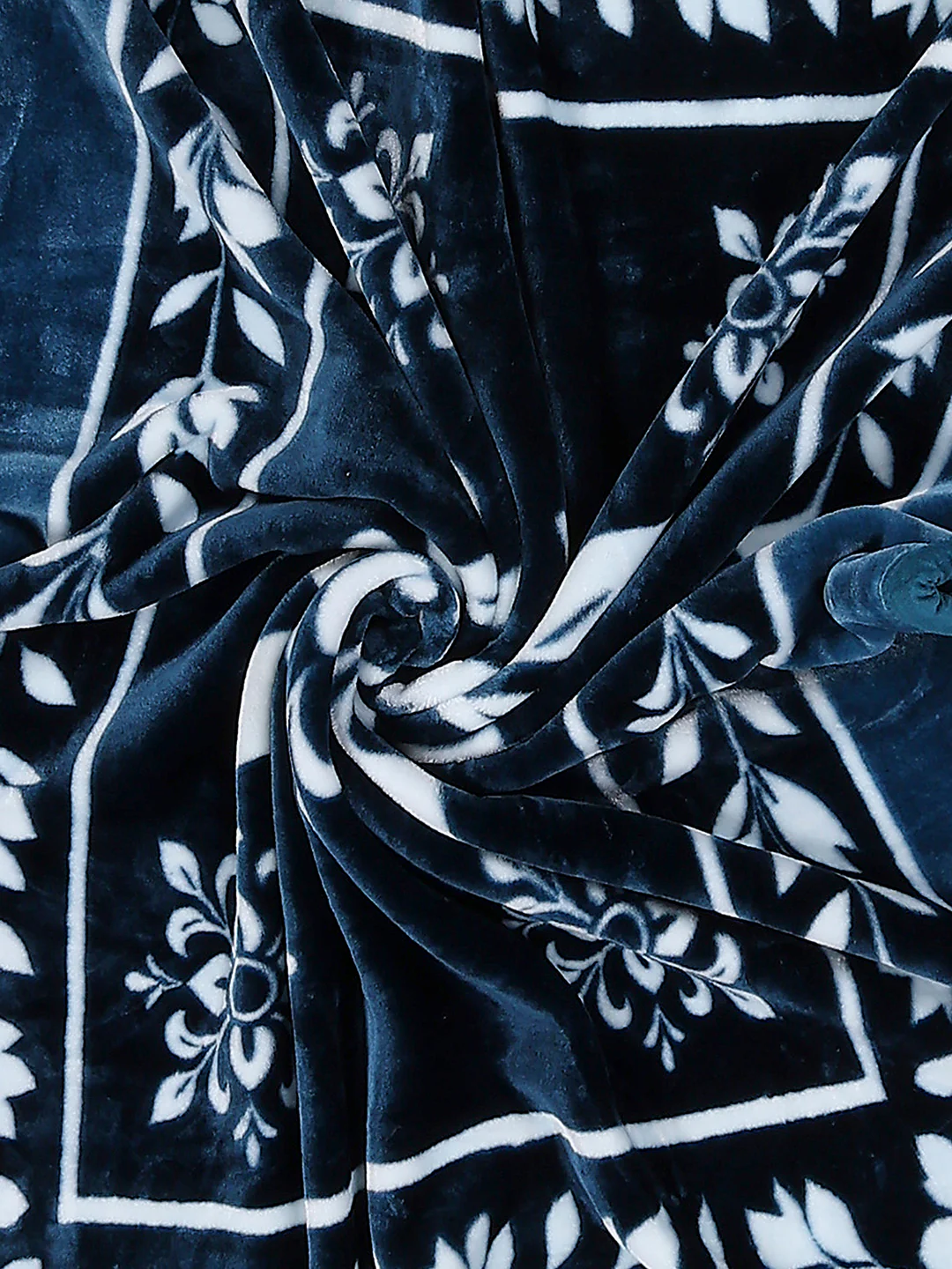 Printed Double Bed 1 Ply, 540 GSM Blanket for Winter - (Relation PVC) - Image 6