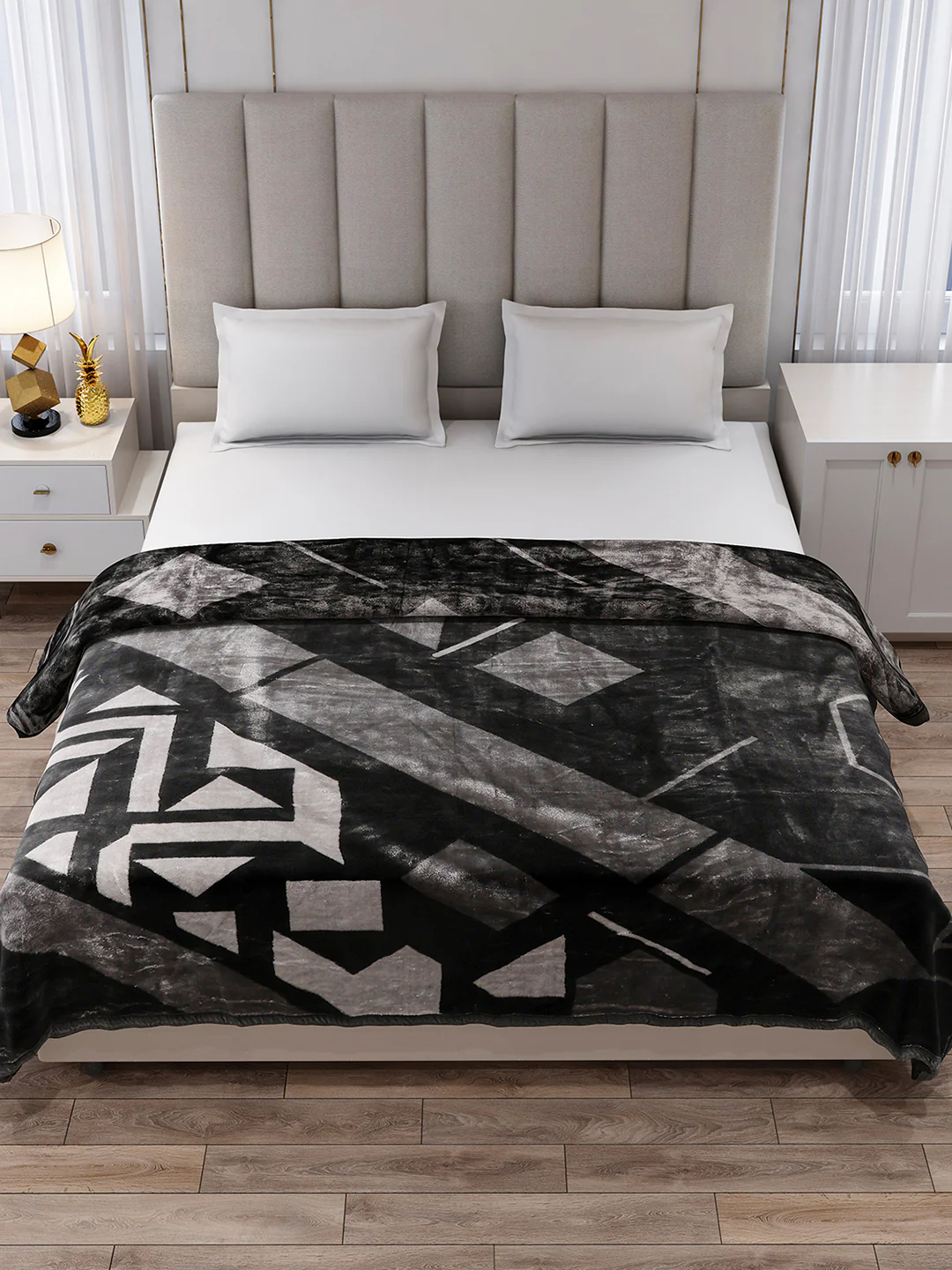 Printed Double Bed 2 Ply, 871 GSM Blanket for Heavy Winter - (Moon Valley Box) - Image 3