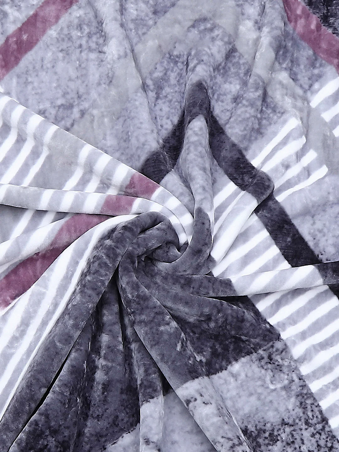 Printed Double Bed 800 GSM Blanket Bolt 1 Ply (Weight 4.3 kg) - Image 7