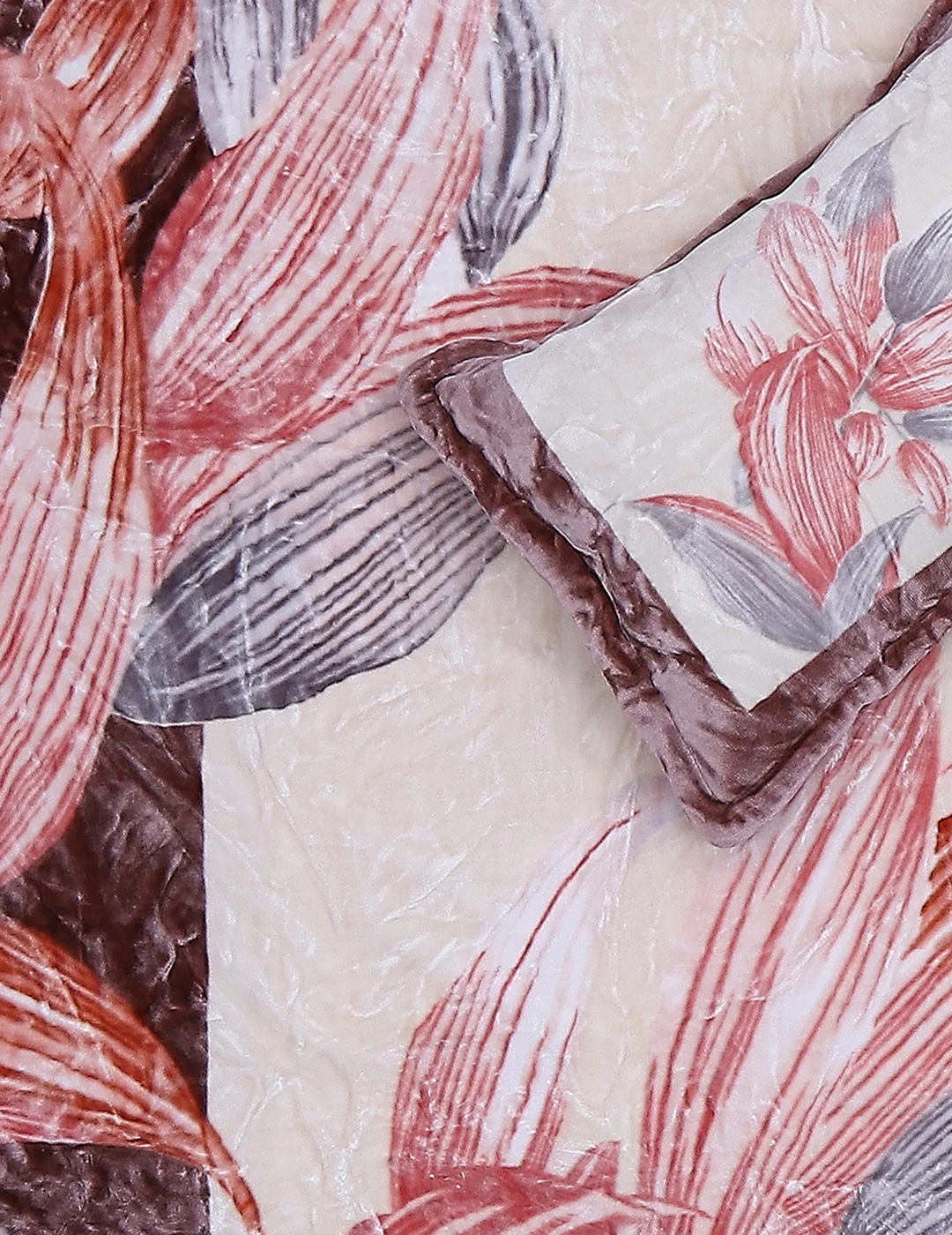Printed Double Bed Bedding Set - Image 9