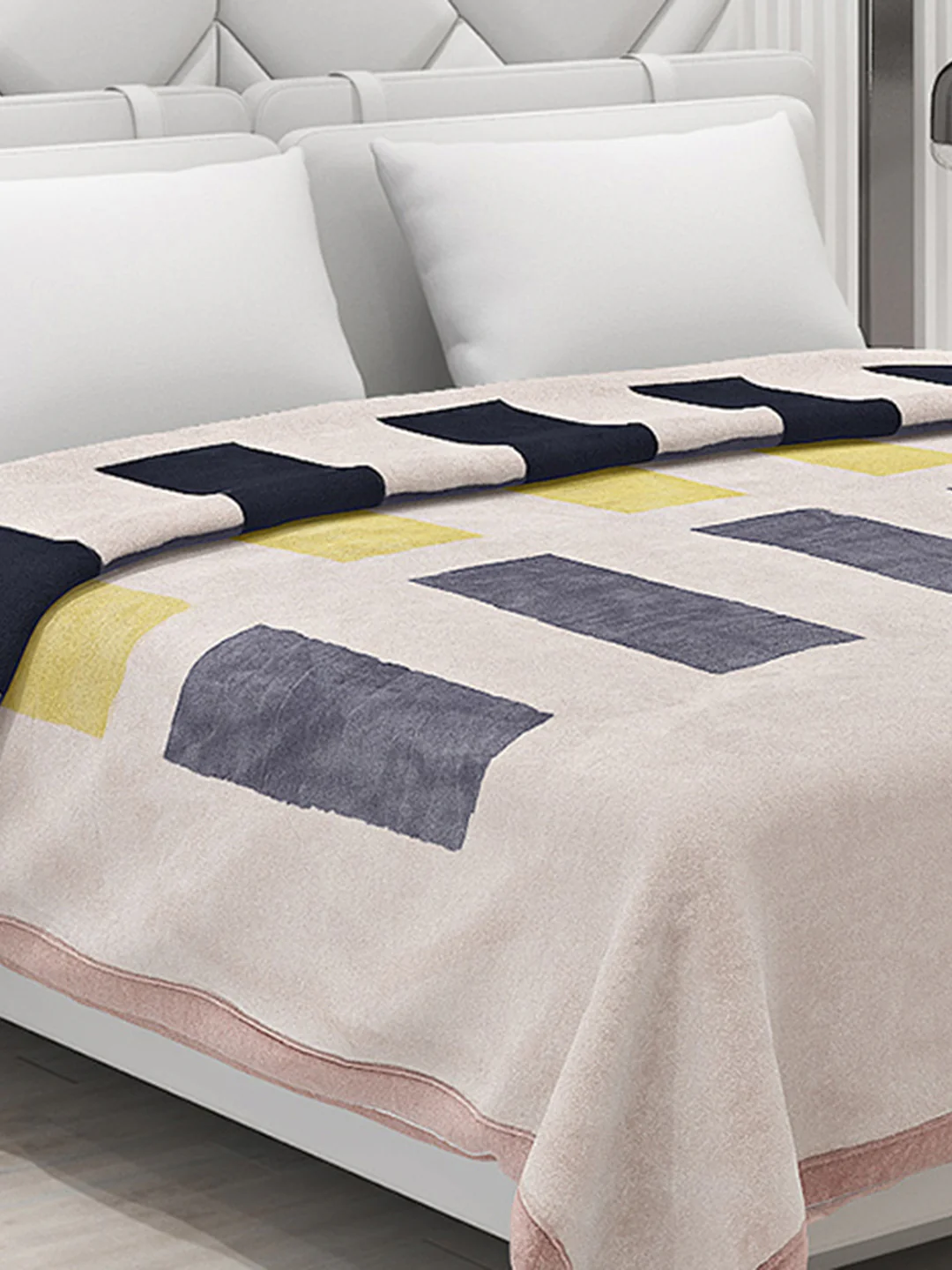 Printed Double Bed Blanket for Heavy Winter -3 Ply - Image 4