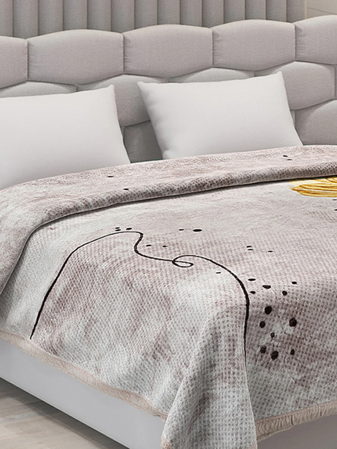 Printed Double Bed Blanket for Mild Winter -1 Ply - Image 4