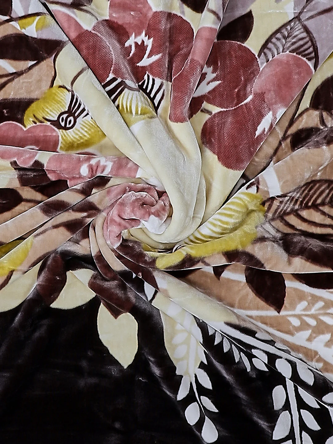 Printed Double Bed Blanket for Mild Winter -2 Ply - Image 7