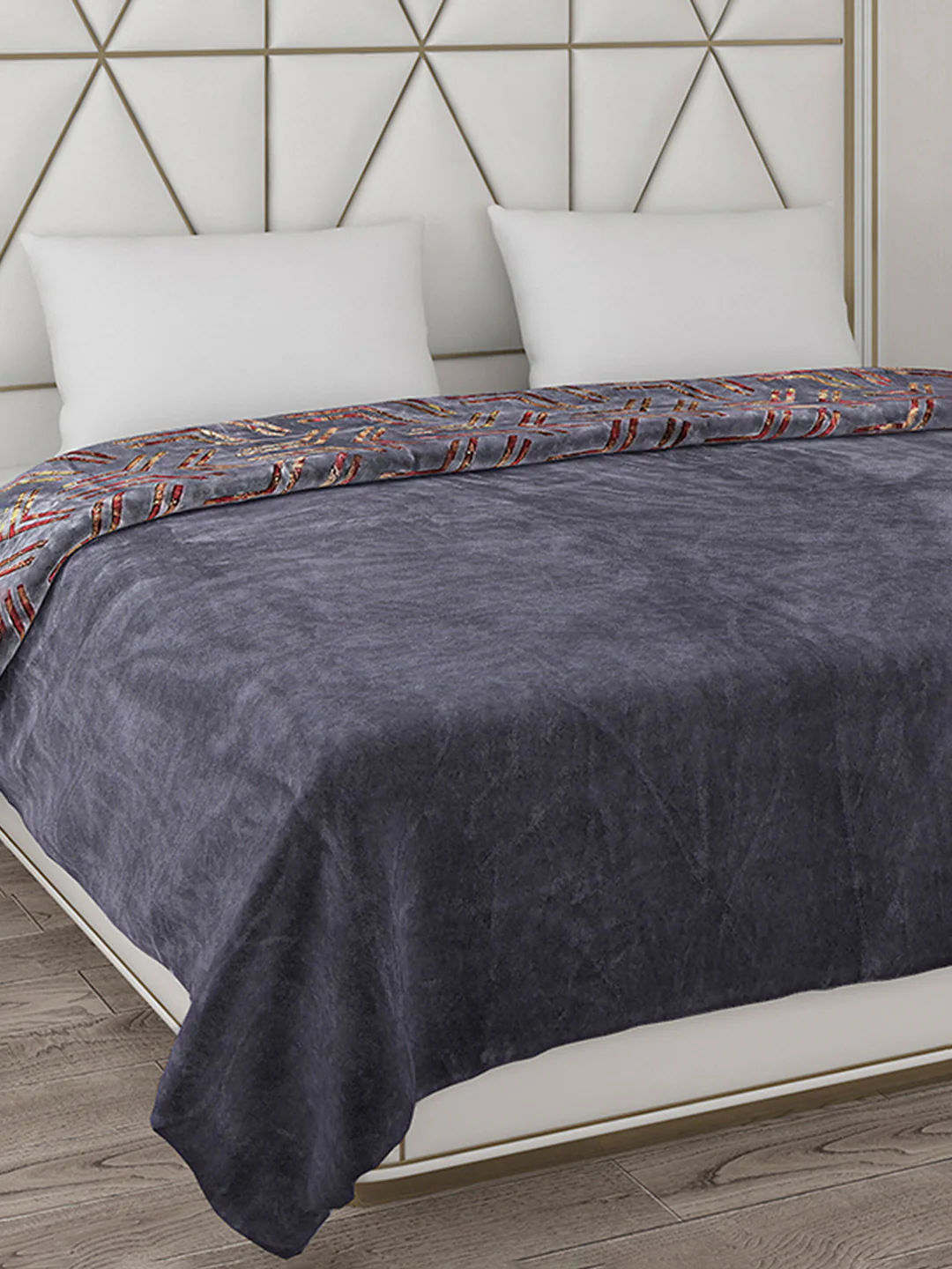 Printed Double Bed Blanket for Mild Winter -2 Ply - Image 6