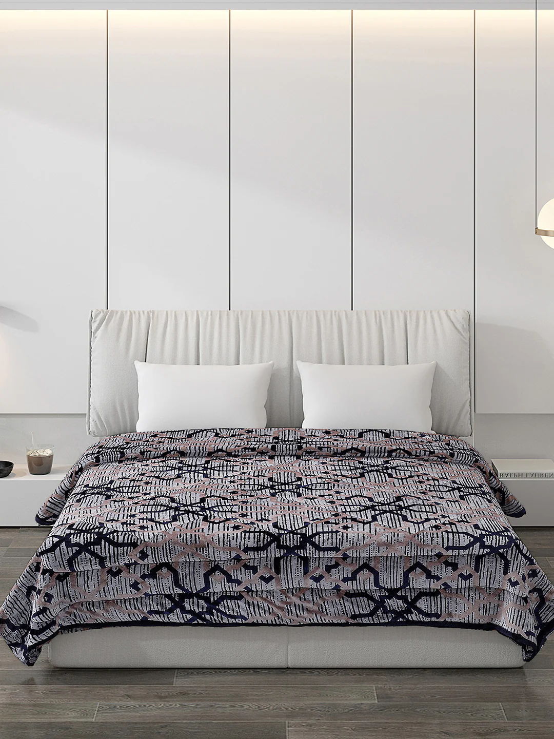 Printed Polyester Double Bed Comforter for Winter - Image 3