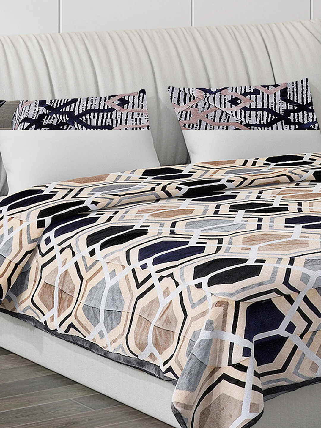Printed Polyester Double Bed Comforter for Winter - Image 4