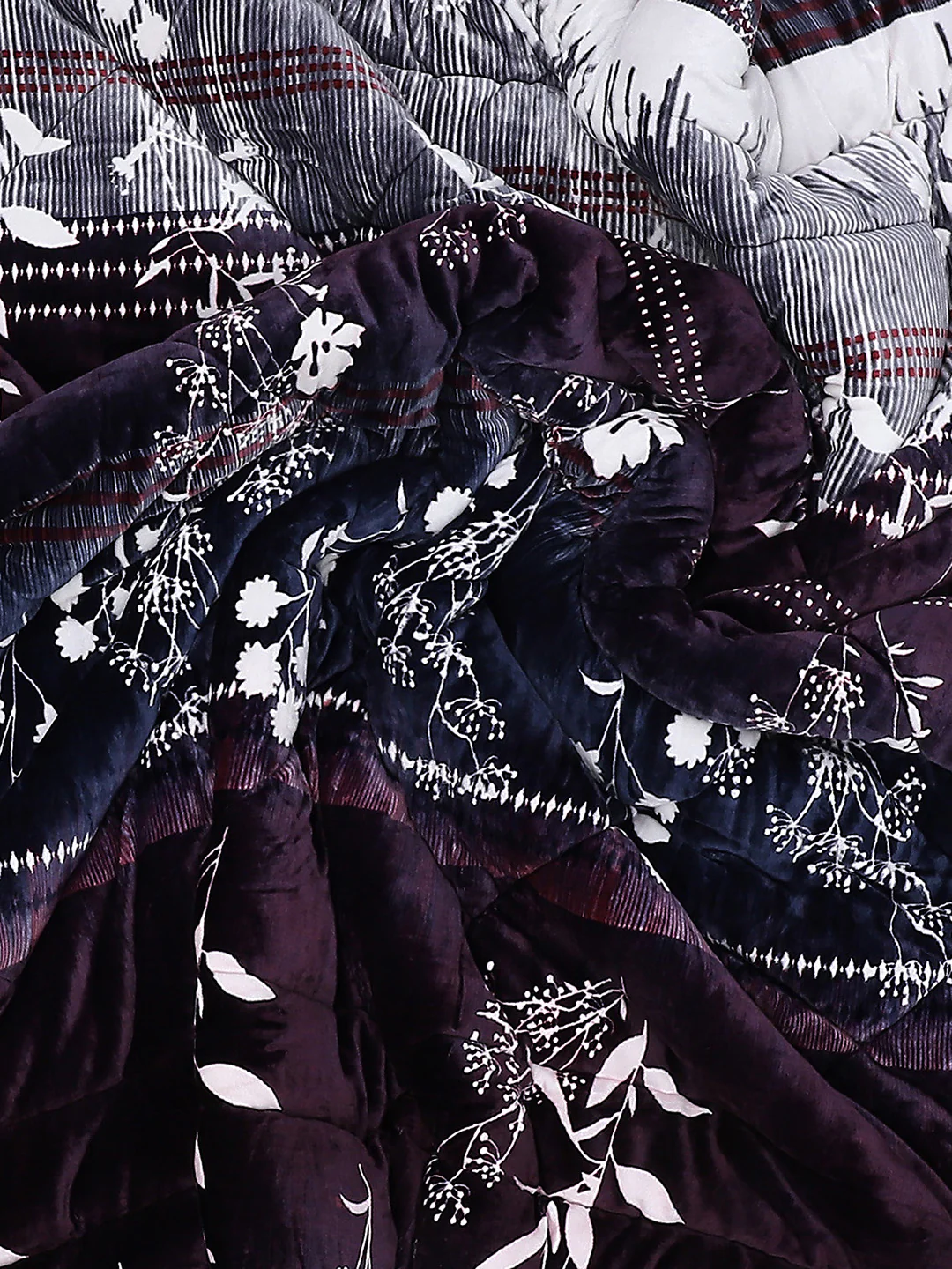 Printed Polyester Double Bed Comforter for Winter - Image 7
