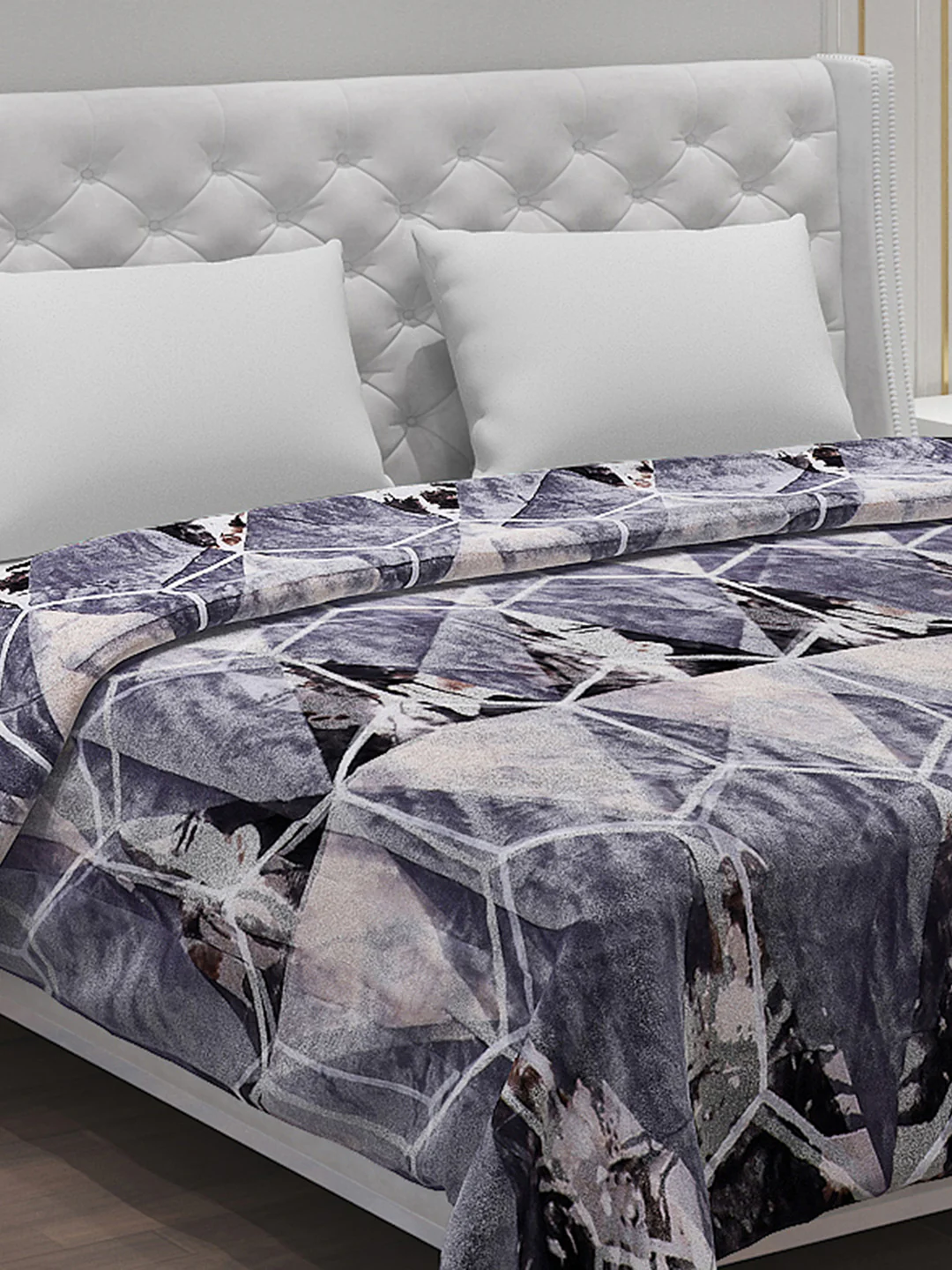 Printed Polyester Double Bed Comforter for Winter - Image 4